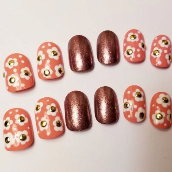 Pink Daisy Flower Press On Nails - New Hand Painted - Picture 4 of 6